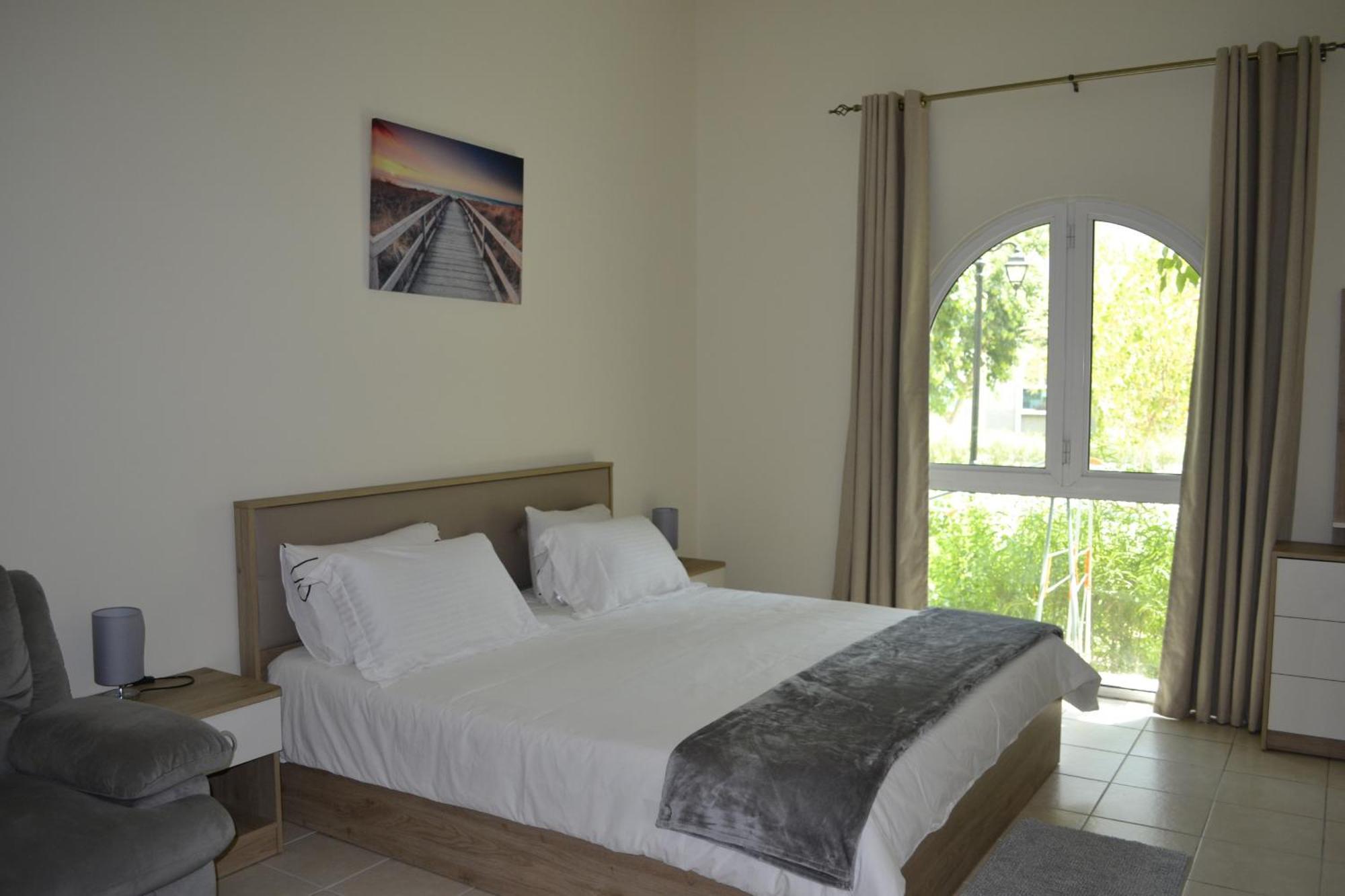 Stunning Close To Metro Dubai